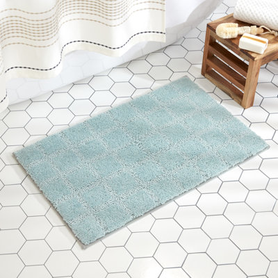 TOWN & COUNTRY EVERYDAY Ultra Plush Solid Tufted Windowpane Machine Washable Bath Mat 20"x32"