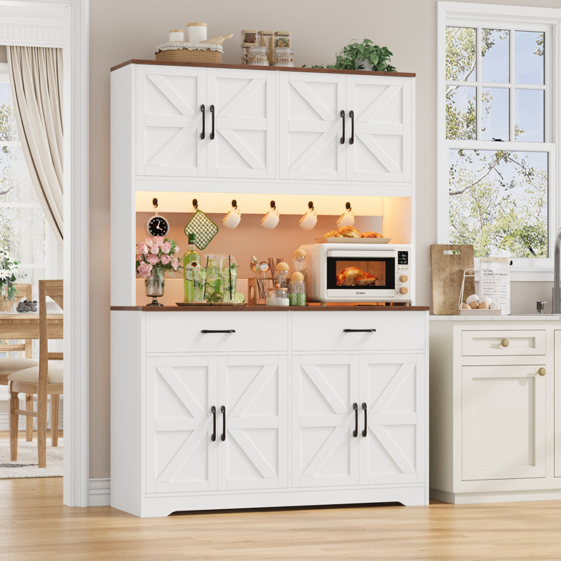 Garde-manger 71 po avec station de charge, lumière DEL, tablette à micro-ondes et crochets attachés, Blanc