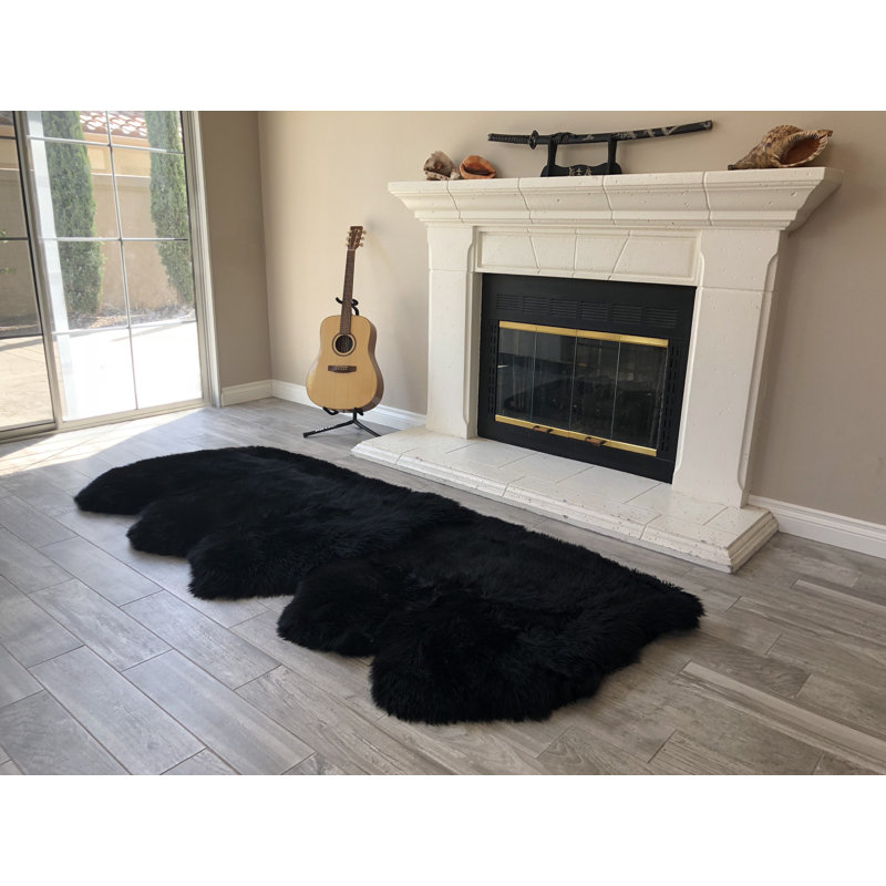 Tapis noir en peau de mouton Amaranta, Nouveauté 3 pi x 8 pi 6 po