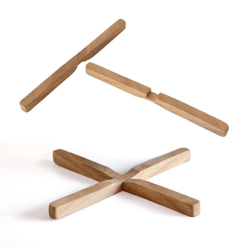 Nouveau sous-table en bois