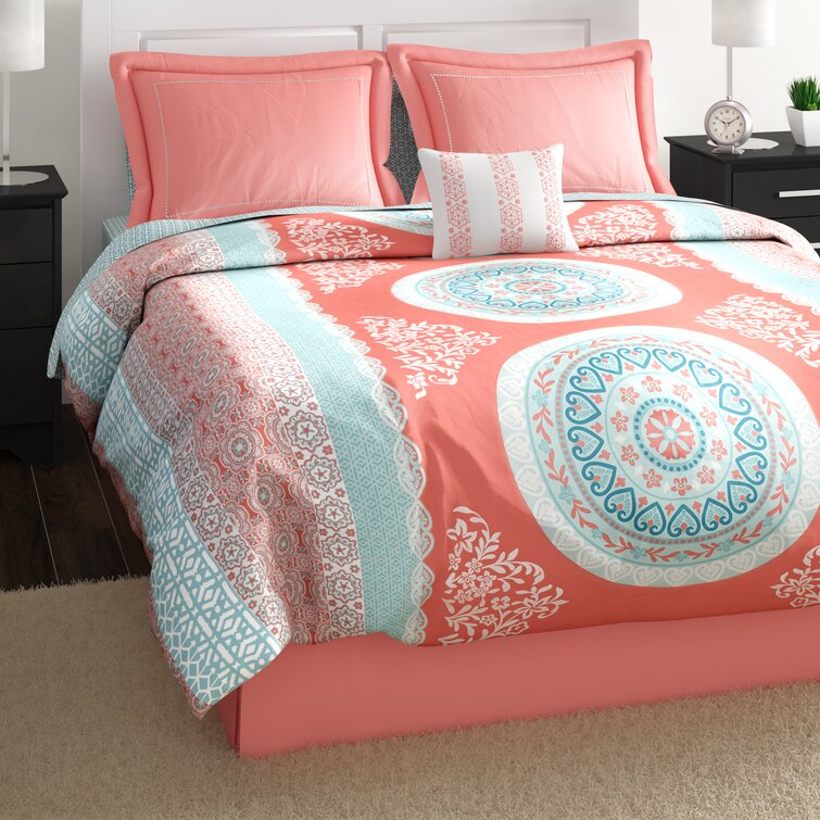 https://assets.wfcdn.com/im/35338584/resize-h755-w755%5Ecompr-r85/7014/70145671/Aiden+Bohemian+Medallion+Reversible+Comforter+Set+with+Bed+Sheets.jpg