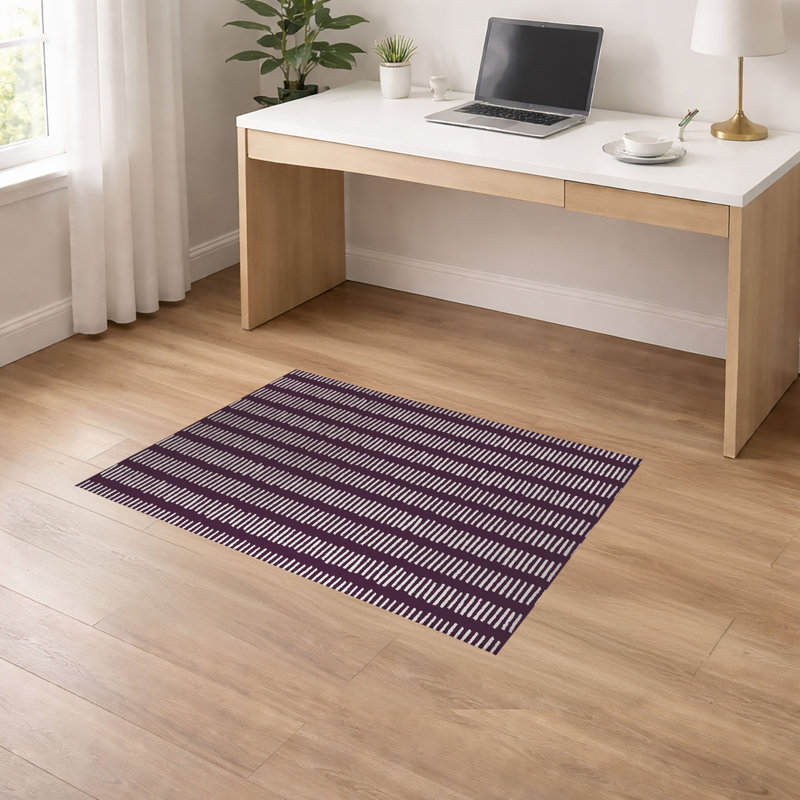 Tapis de bureau léger décoratif, 60" W x 36" D, Eggplant