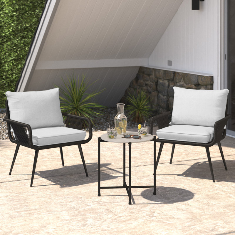 Ensemble de conversation d'extérieur toutes saisons Andover avec deux chaises en corde et une table basse H 18 po