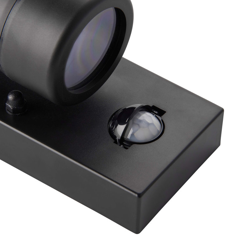 Metoyer 15.2cm H Outdoor Armed Sconce