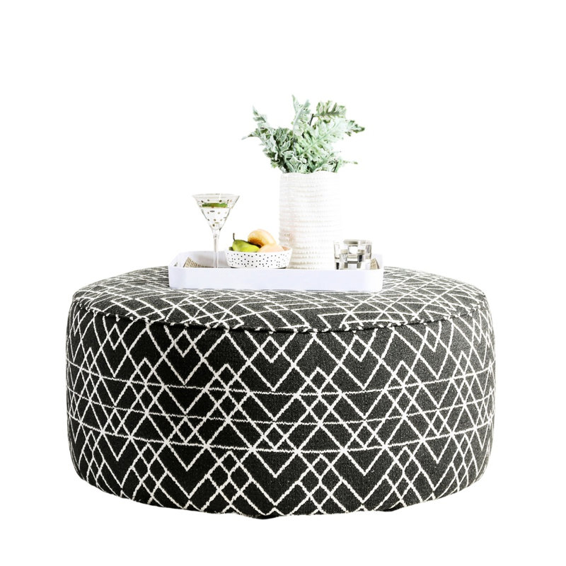 Rond rembourré de style contemporain avec finition noire et bordure en l 39 po x L 39 po x l 18 po, motif géométrique, tissu en bois massif, 1 pièce incluse, assemblage requis; revêtement de 39 po de profondeur