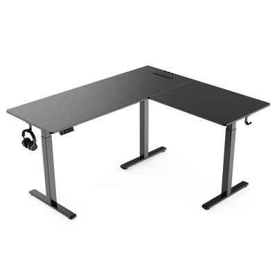 Bureau de coin électrique en L à hauteur réglable de 63 po x 55 po noir, bureau debout, prise de courant encastrée dans le bureau. 3 préréglages de mémoire et fonction de verrouillage enfant. Idéal pour la maison et le bureau, les jeux