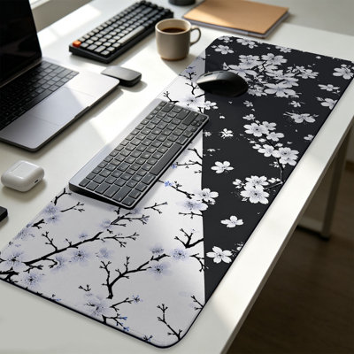 Tapis de souris XXL de 90 x 40 cm (35,54 x 15,75 pouces) pour bureau, motif de cerisier en fleurs noir et blanc, base antidérapante en caoutchouc.