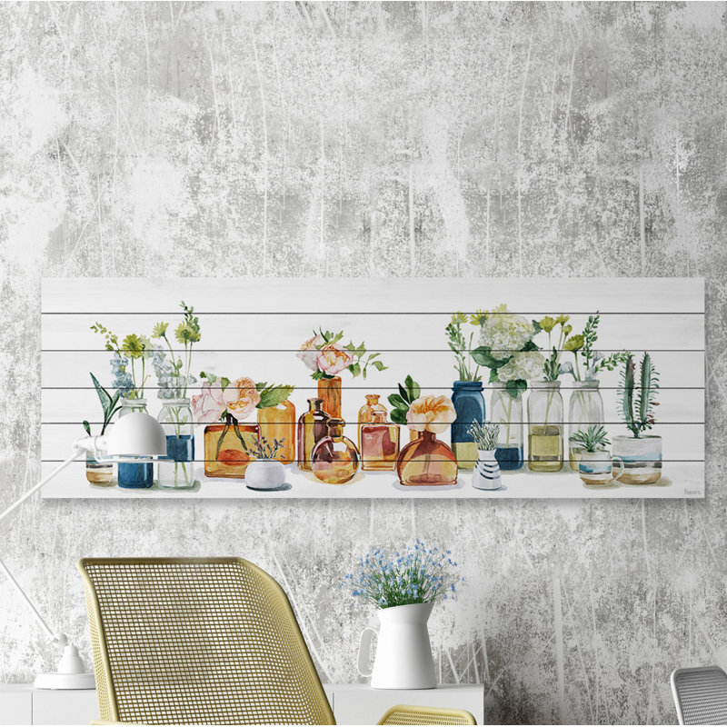 "Lined up Bottles II" par Parvez Taj - Reproduction d'art panoramique sur bois sans cadre, H 15 po x l 45 po x P 1,5 po