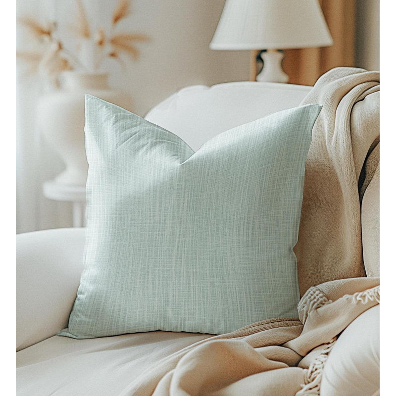 Housse de coussin uni en coton bleu clair, H 15 po x l 15 po
