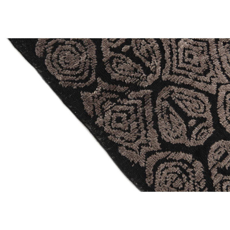 Tapis noir Outen