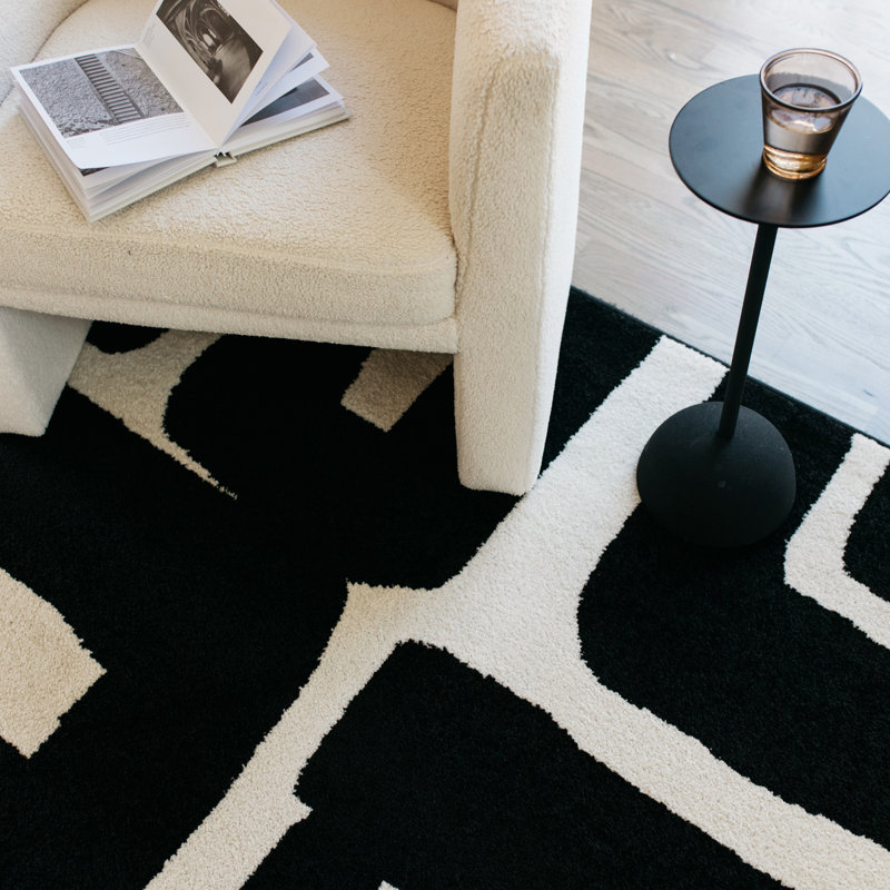 Hennings Abstract Maze Black/ Off-White Area Rug, Rectangle 7'10" x 10'