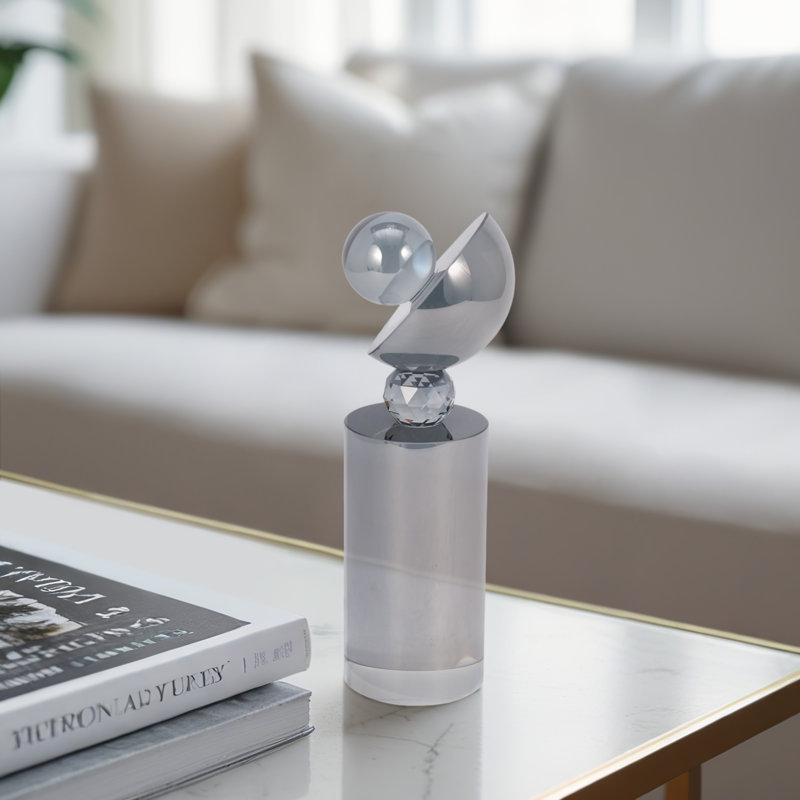 Petite statuaire Mani, H 11 po x l 4 po x P 4 po