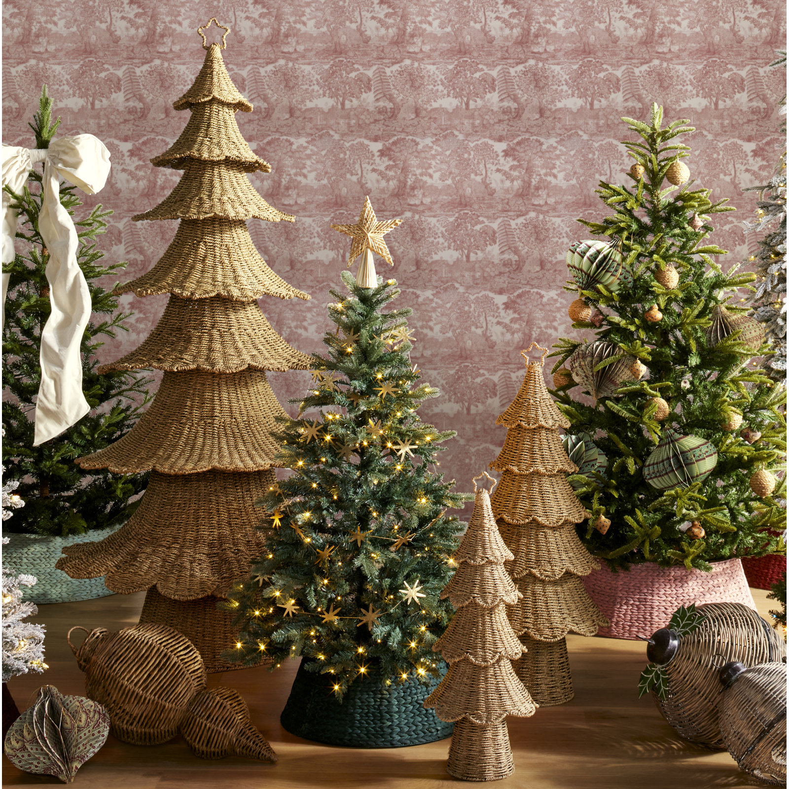 O Holy Night Collection 96" Christmas Garland