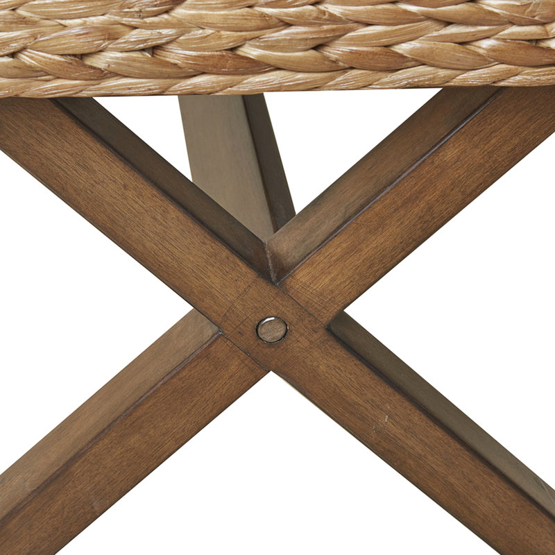 Banc en bois au fini châtaignier, siège en jacinthe d'eau tissée, poids maximal de 400 lb, finition intérieure avec l 45 po x H 18 po naturel, capacité