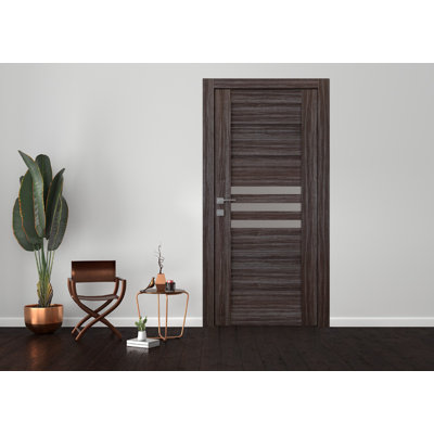 Porte standard en bois manufacturé lambrissé et verre préfini