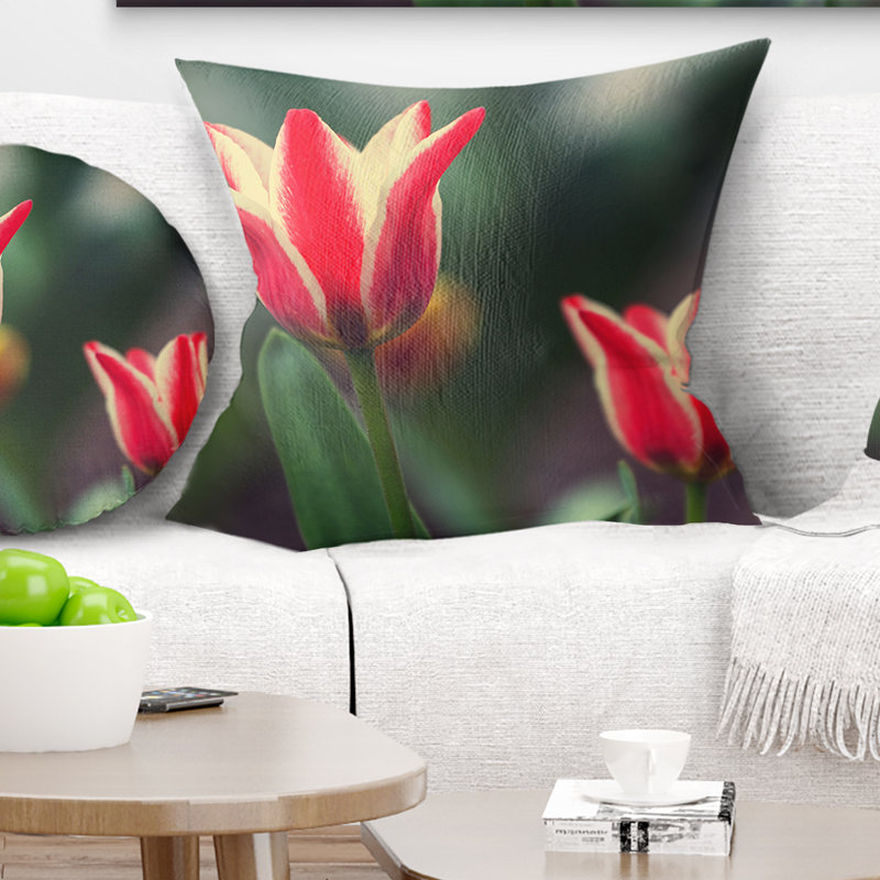 Grandes tulipes sur fond vert - coussin à imprimé floral, 18 po x 18 po, Coussin décoratif