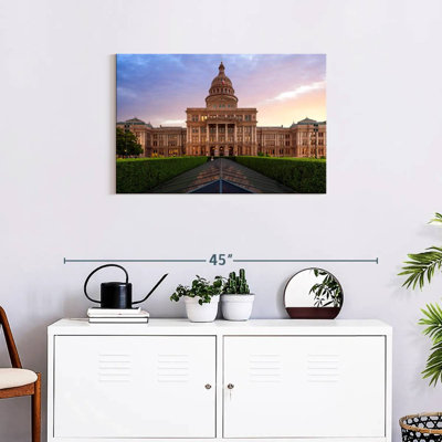 Nicci, emblématique Texas Capitol