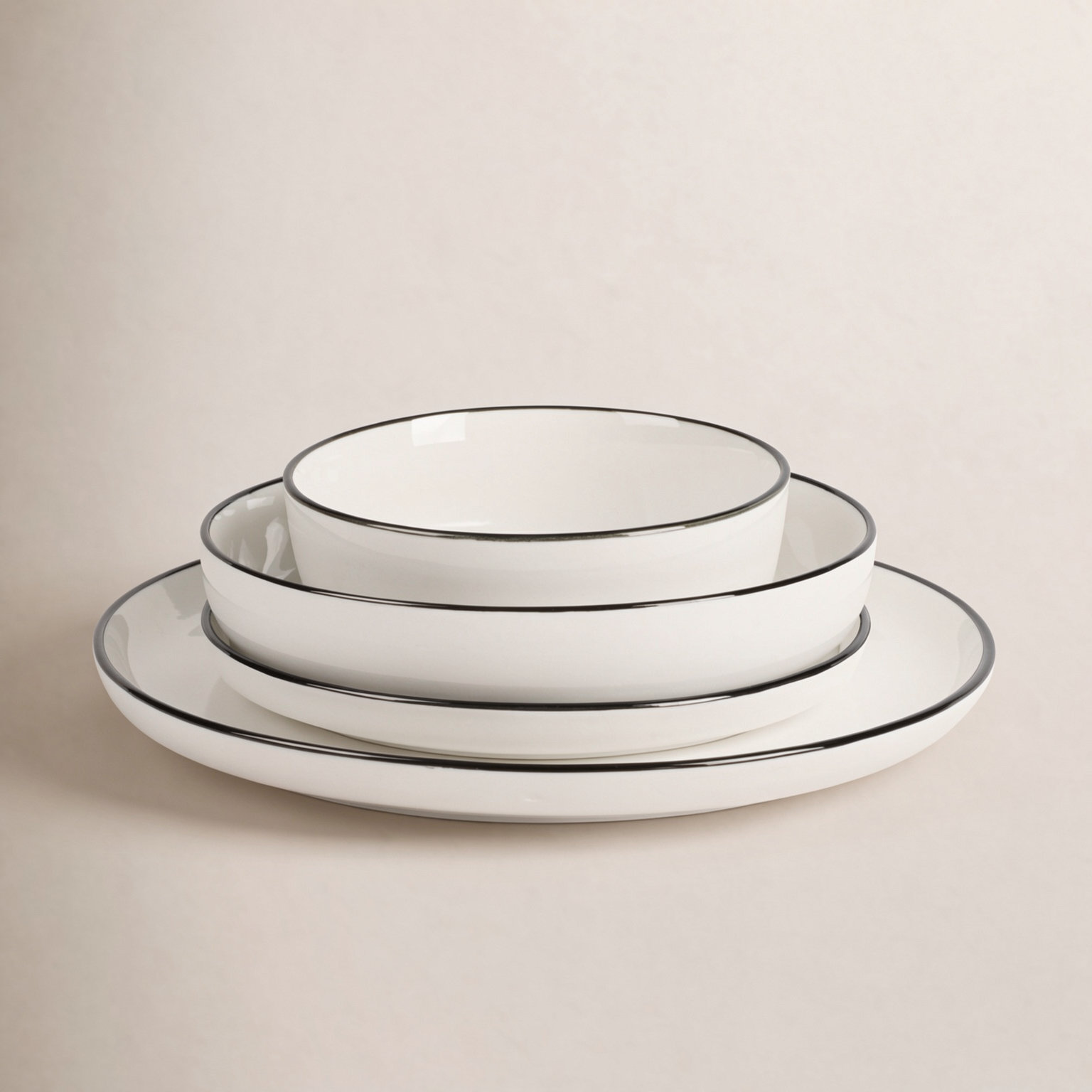 Gibson Home Oslo 16 Piece Dinnerware Set, White/Black Rim