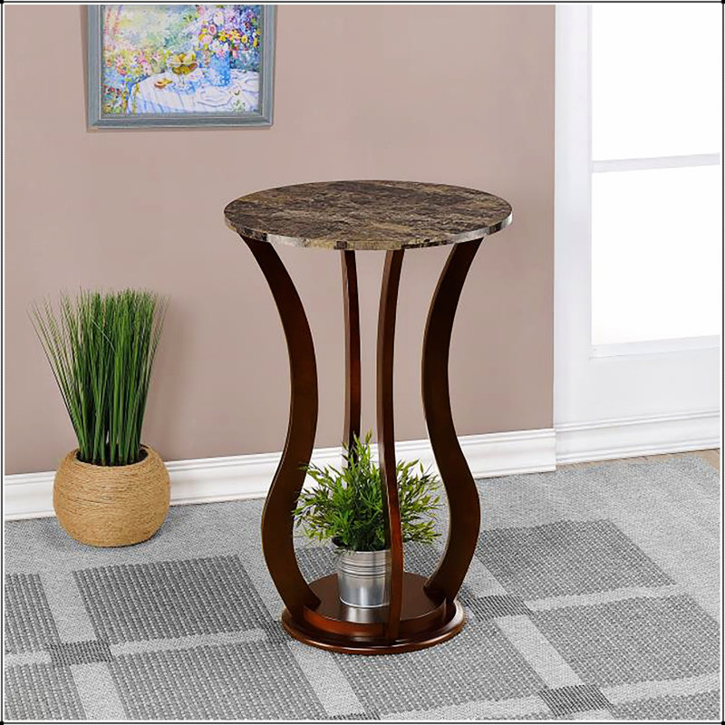 Chic table d'appoint ronde brune avec plateau en faux marbre, parfaite pour ajouter de l'élégance et de la fonctionnalité à n'importe quelle pièce