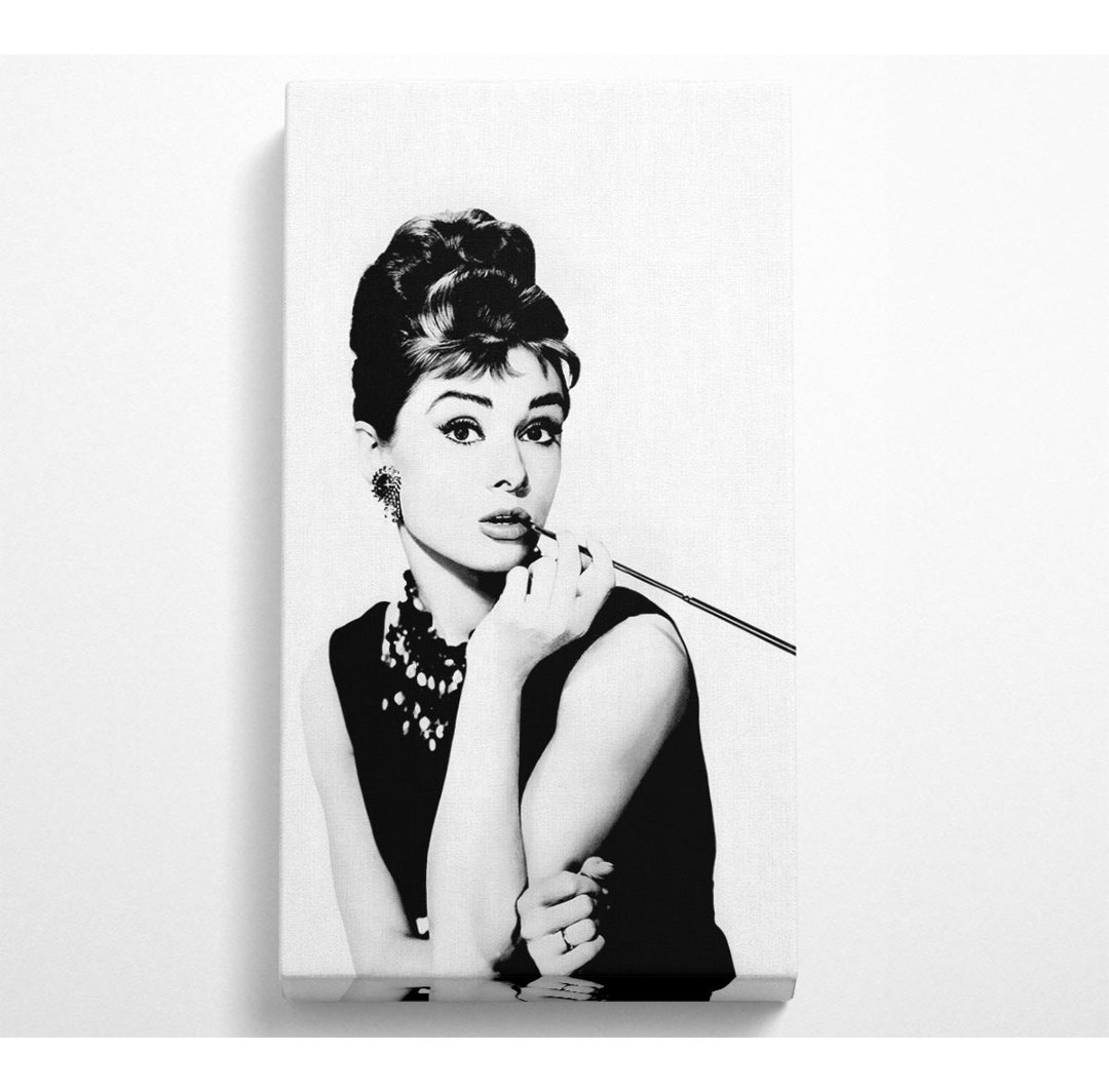 Annebeth Audrey Hepburn Zigarette - Kunstdrucke auf Leinwand - Wrapped Canvas