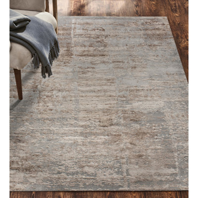 Tapis tissé à la machine Ariella