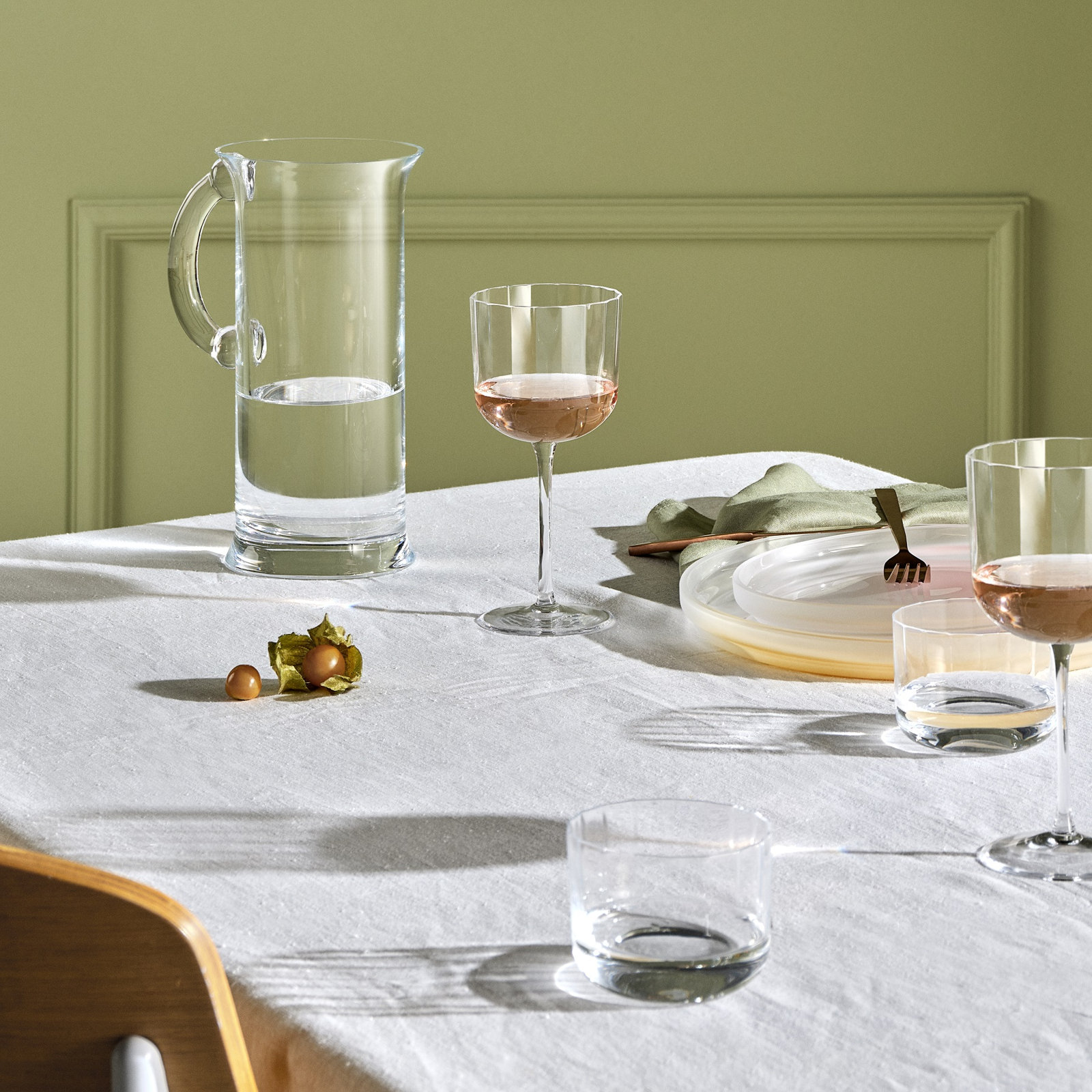 Neo Ribbed Crystal Wine Glass