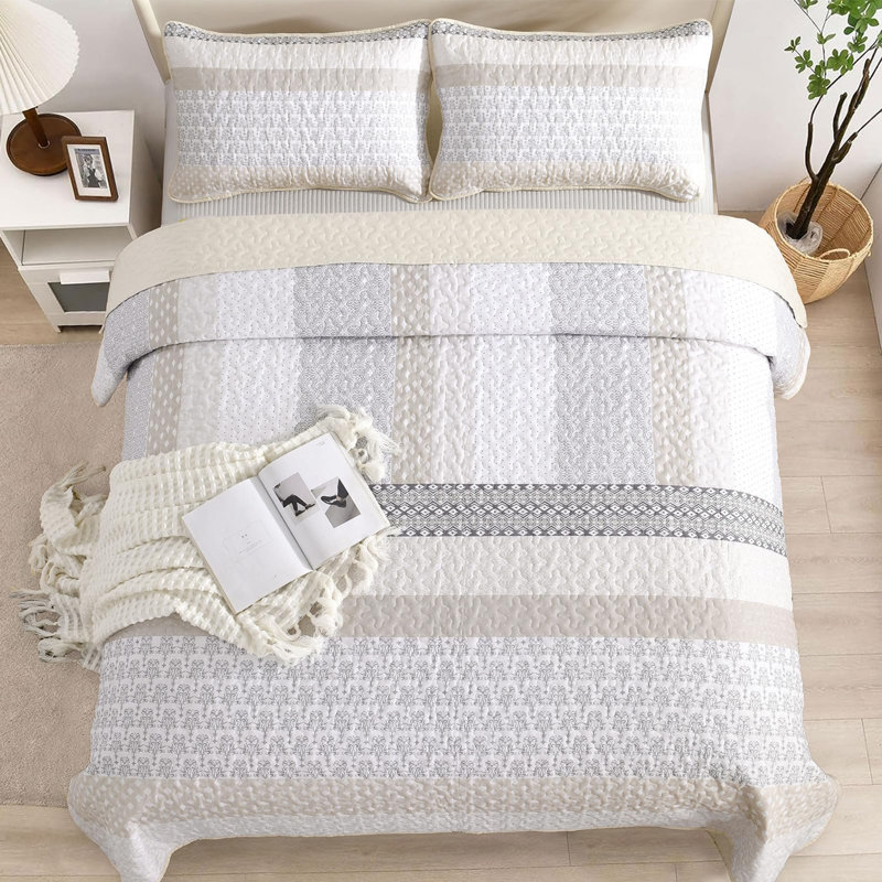 3-Piece Bohemian Stripe Quilt Set Lightweight Microfiber All Season, Queen Quilt + 2 Queen Pillowcases, Beige