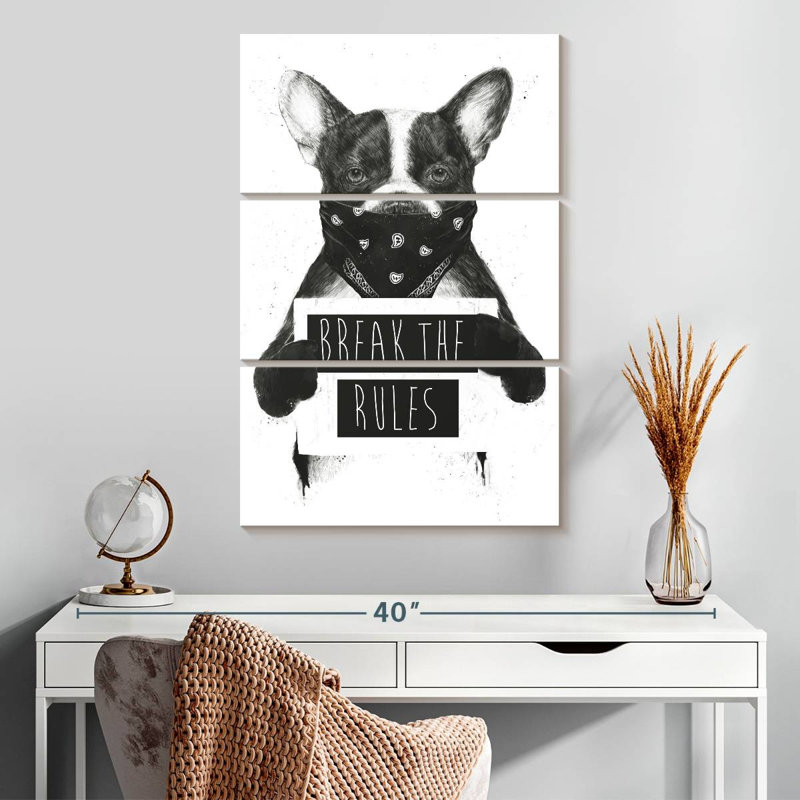 Chien rebelle blanc Tergel, H 32 po x l 20 po