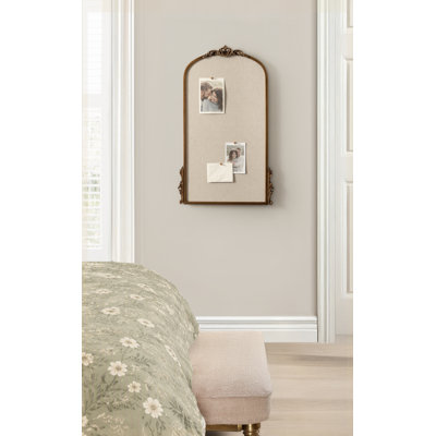 Tableau d'affichage arqué antique pour chambre Myrcelle