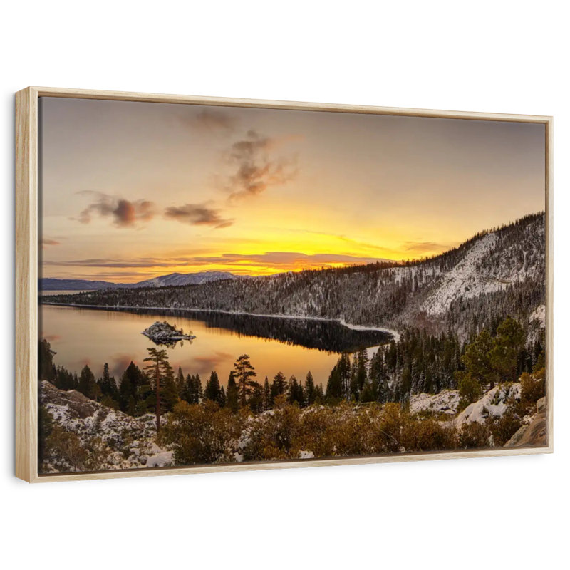 Lever du soleil sur le lac Tahoe, 25 po x 17 po, Cadre flottant en bois naturel