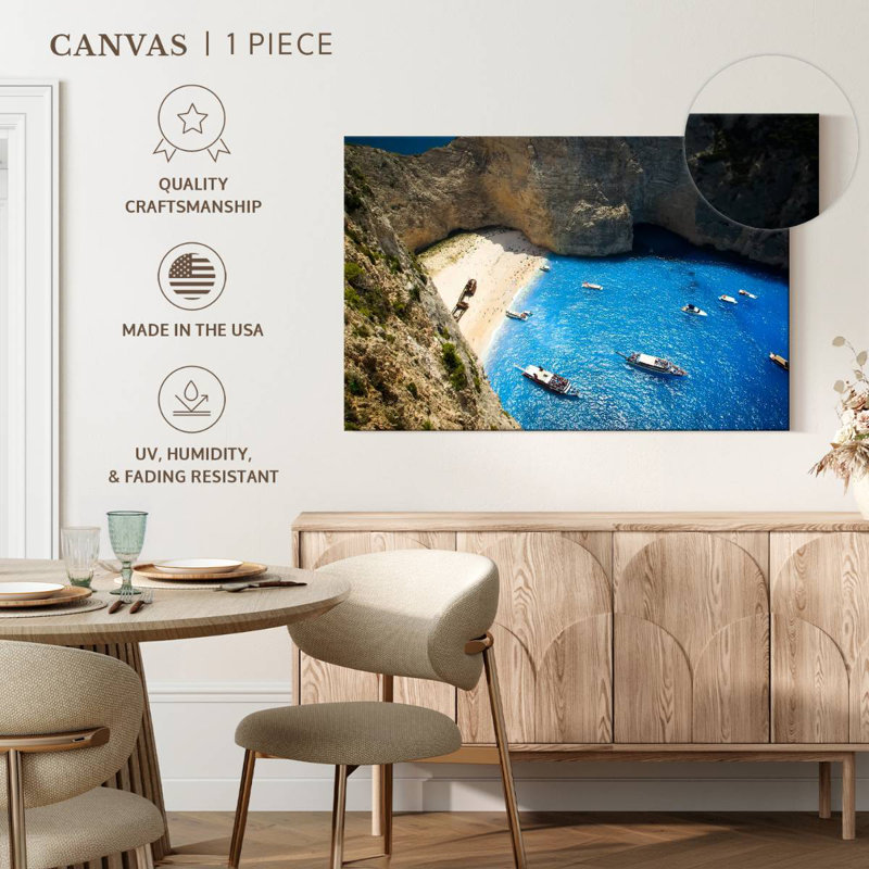 Vue aérienne de la plage de Navagio