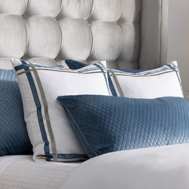 Housse et insert de coussin en velours Oliver Square