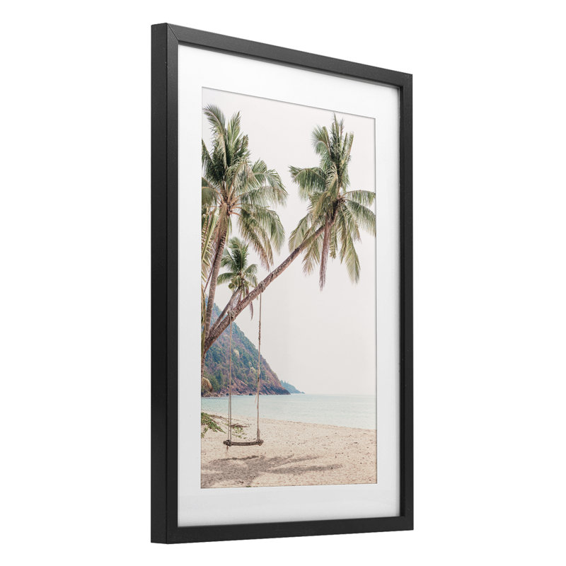 «Rope Swing on Palm Tree», reproduction sous verre encadrée, design par Sissi et Seb, H 20 po x l 14 po, Cadre noir minuit