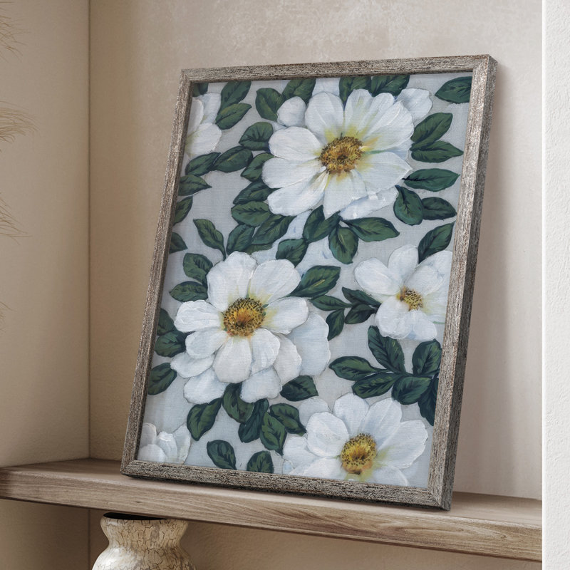 «Bright White Flowers II», reproduction encadrée - bois massif, H 15 po x l 12 po