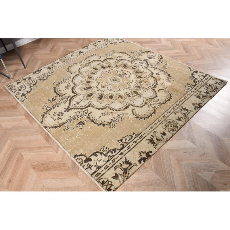 Tapis turc rétro tissé à la main avec médaillon beige idéal pour le salon