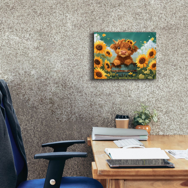 Art mural sur toile Epic Graffiti «A Cute Happy Highland Cow 2» par Momart, H 12 po x l 16 po x P 0,75 po