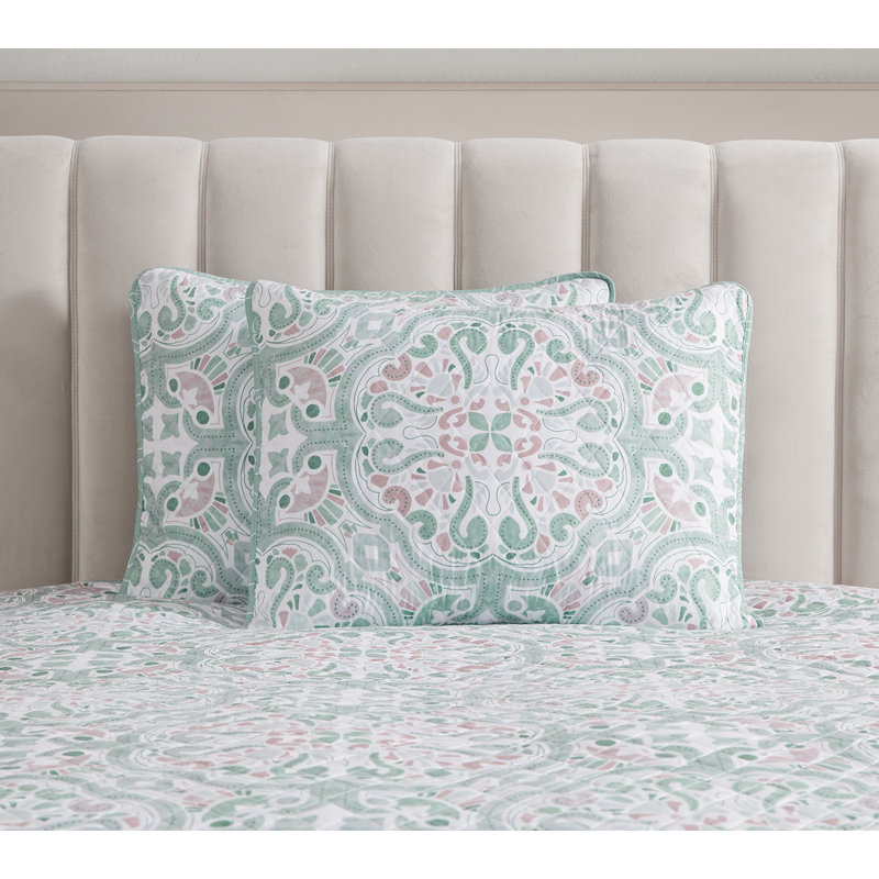 Paisley Quilt, King Quilt + 2 King Shams