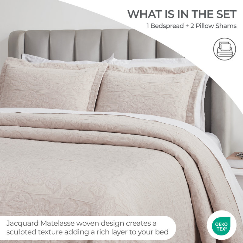 Hibiscus 100% Cotton Dual-Tone Matelassé Floral Bedspread Set , Blush, Full Bedspread + 2 Standard Pillowshams