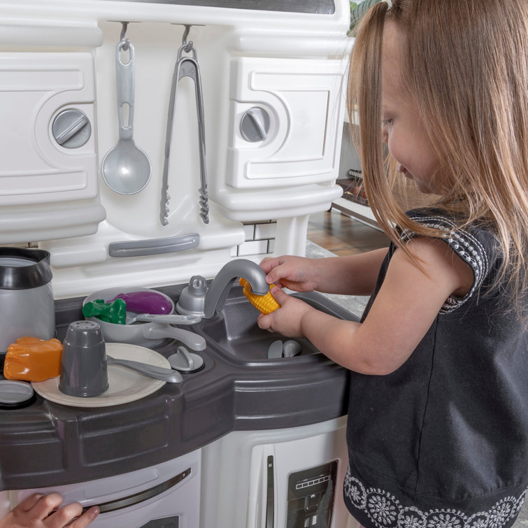 Step2 Quaint Kitchen Playset, White