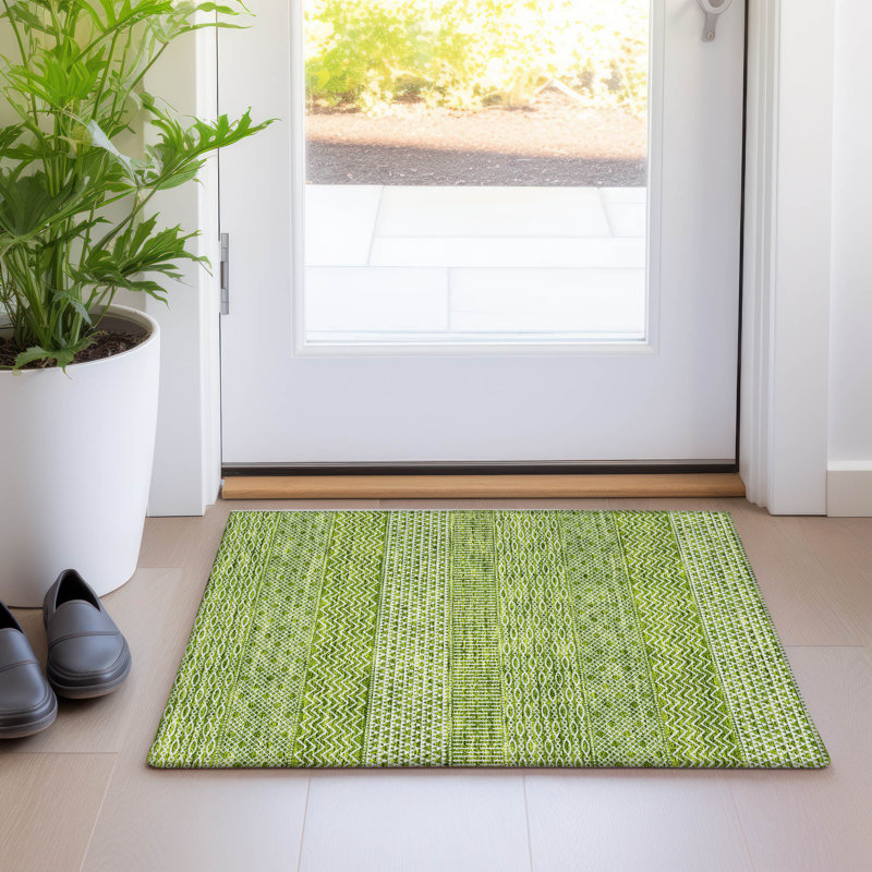 Tapis Tisdell avec envers antidérapant, Rectangle 1 pi 8 po x 2 pi 6 po