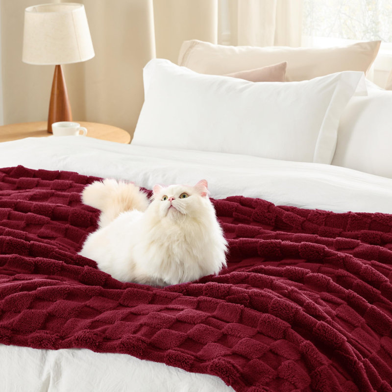 Bedsure 269gsm Fleece Blanket For Couch - Super Soft Cozy Blankets For Women GentleSoft™️, Queen, Red