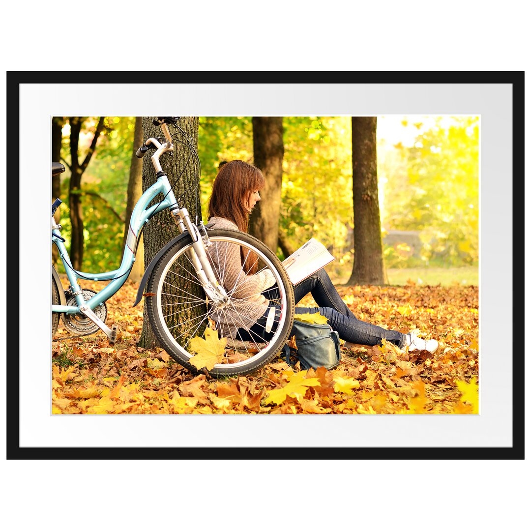 Gerahmtes Poster Teenager Girl with Bike