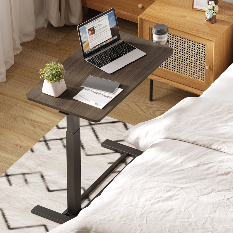 Table de lit réglable et mobile Kristee avec roulettes cachées, H 40,5 po x l 31,5 po x P 17,7 po, Noyer foncé