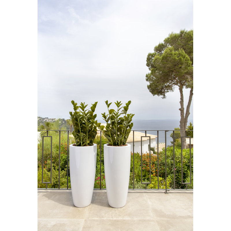 Round Fiberstone Planter