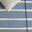 Tapis rayé bleu / ivoire en laine et coton touffeté à la main Zoticus-1695575102