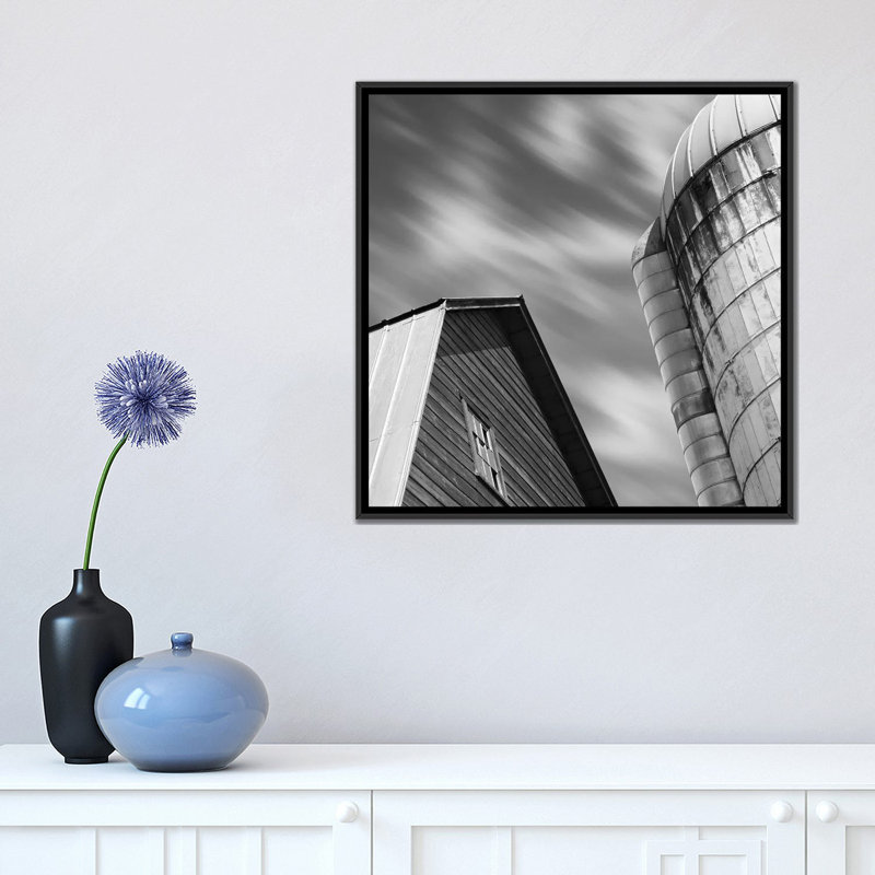 «Barn & Silo», impression sur toile, H 18 po x l 18 po x P 1,5 po, Pas de tapis, Toile encadrée noire