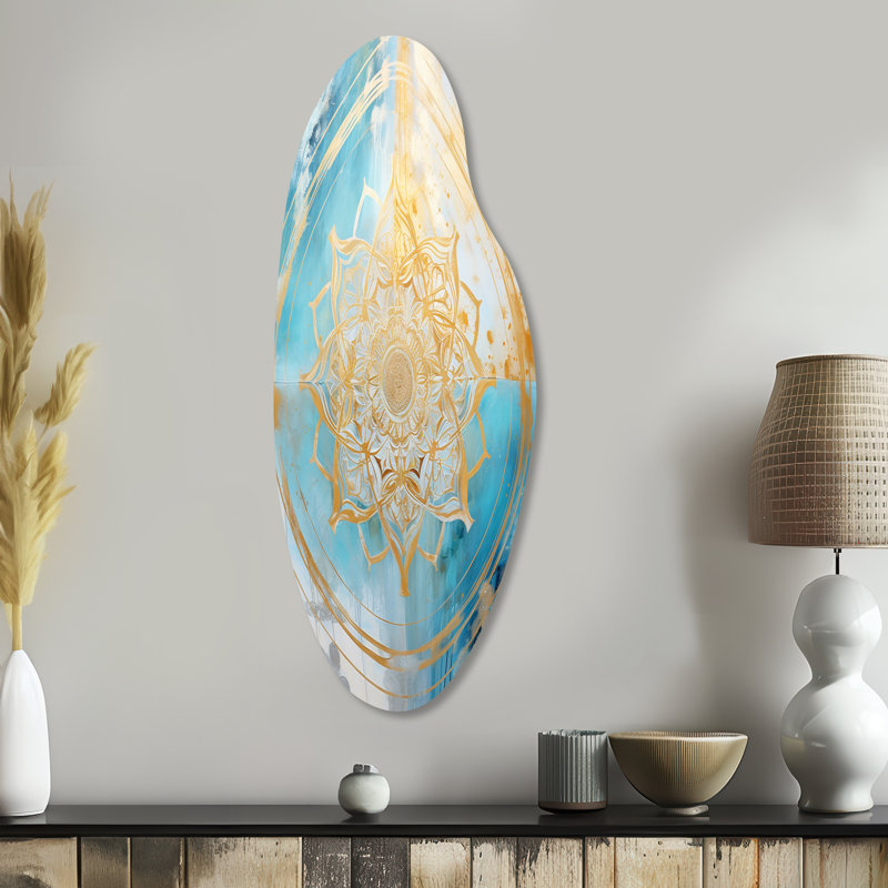 Art mural asymétrique en métal Tazmine - Boho Mandala, H 38 po x l 15 po