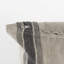 Housse de coussin à rayures beige et noire