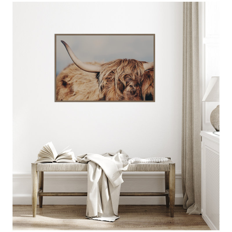 «Highland Cow No. 4 Close» par Laura Evans, reproduction d'art sur toile encadrée