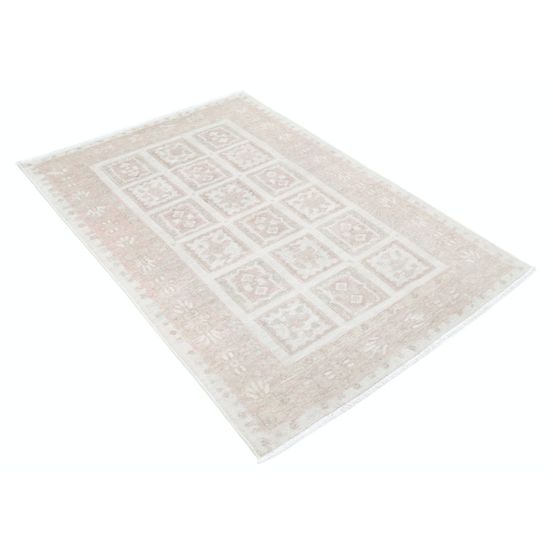 Tapis rosé et ivoire en laine noué à la main 4 x 5,7 pi